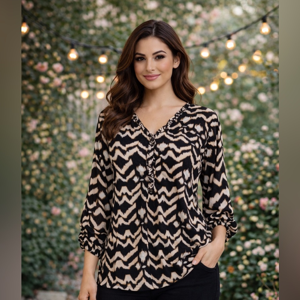 Cato Black and Cream V-Neck Blouse